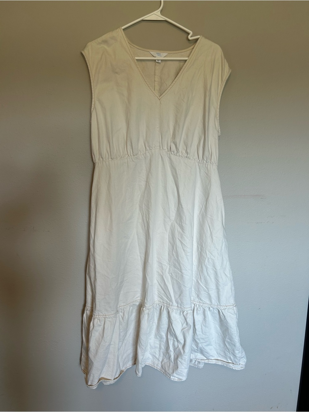 Time and Tru Cream V-Neck Midi Dress